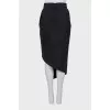 Skirt with asymmetrical hem