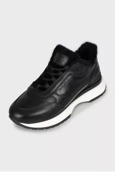 Insulated leather sneakers