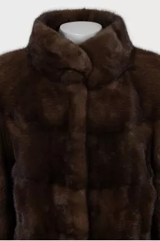 Коричневая шуба из меха норки 