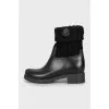 Boots with knitted shaft