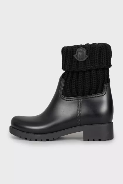 Boots with knitted shaft