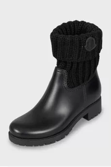 Boots with knitted shaft