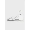 Leather sandals with a stable heel