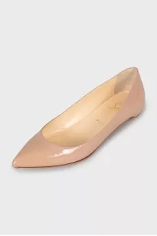 Кожаные балетки бежевого цвета