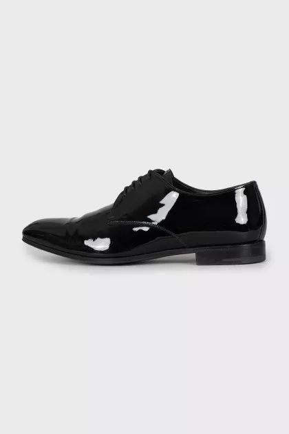 Men's patent leather shoes