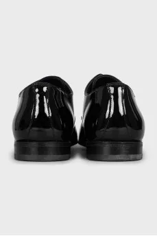 Men's patent leather shoes