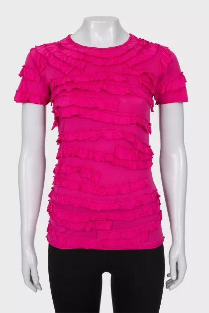 T-shirt decorated with frills