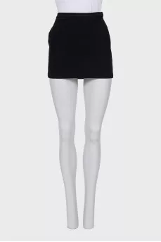 Black shorts skirt with pockets