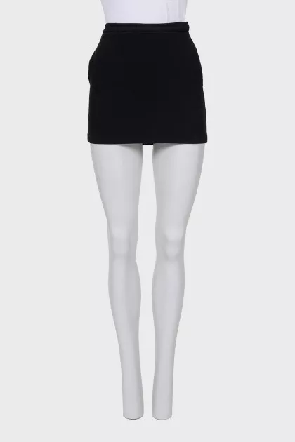 Black shorts skirt with pockets