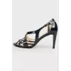 Varnish blue sandals