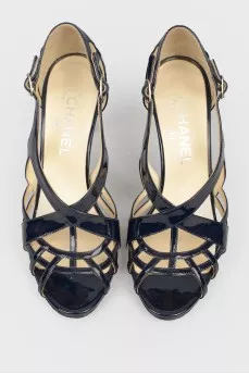 Varnish blue sandals