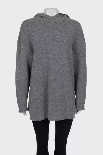 Cashmere sweater with hood