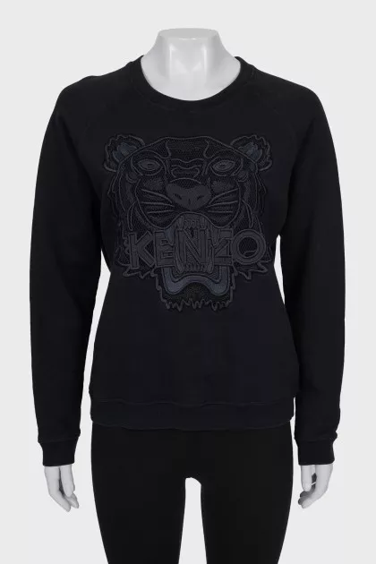 Sweatshirt with relief embroidery