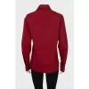 Fitted red shirt