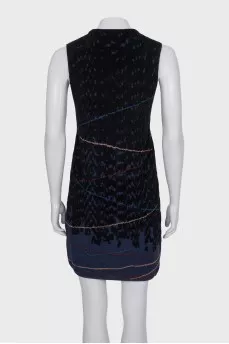 Straight dress in relief print