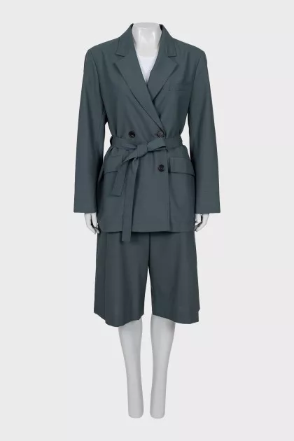 Green suit with shorts