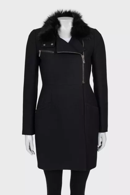 Black coat with removable fur