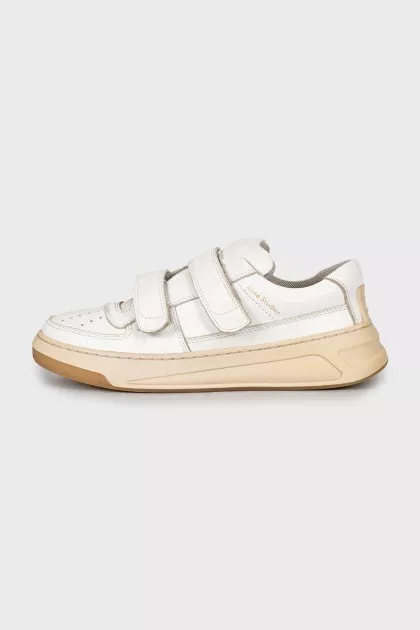 Leather sneakers with accent sole