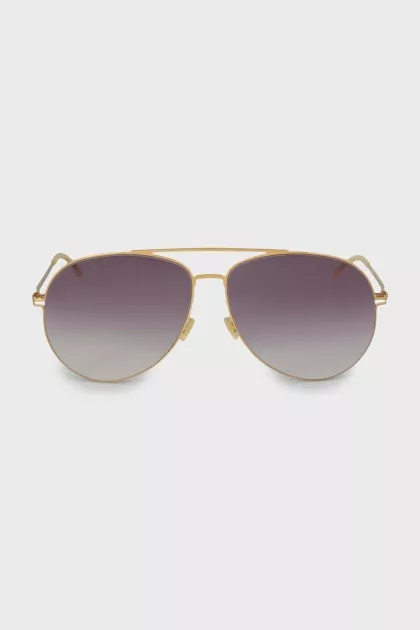 Aviator sunglasses with thin frames
