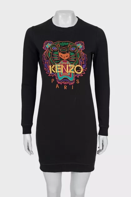 Dress with accent embroidery