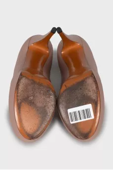 Pink leather shoes