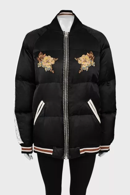 Down jacket decorated with stripes