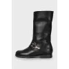 Cropped leather boots