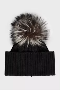 Wool hat with fur pompom