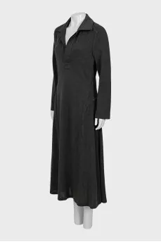 Wool dress with relief seams