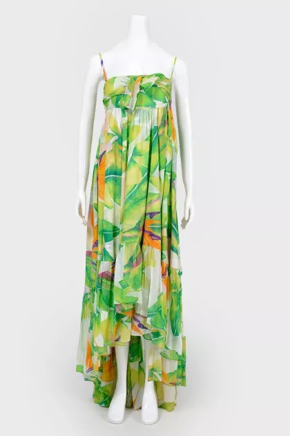 Green dress to the floor