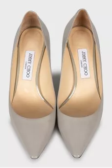 Grey pointed toe shoes