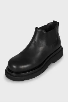 Cropped leather boots