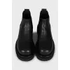 Cropped leather boots