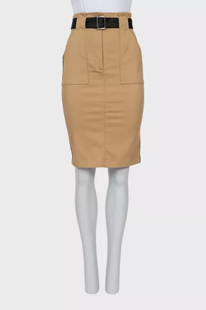 Straight skirt with belt