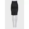 Straight skirt with belt