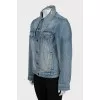 Denim jacket with a pointed collar