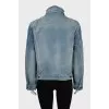 Denim jacket with a pointed collar