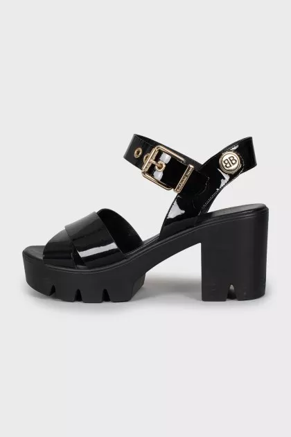 Black leather sandals with heels