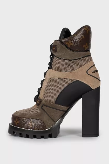 Star Trail high ankle boots