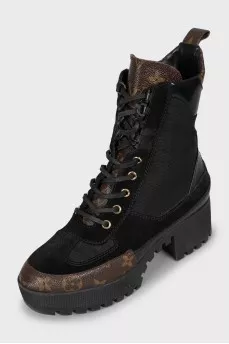Laureate boots in black