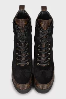 Laureate boots in black