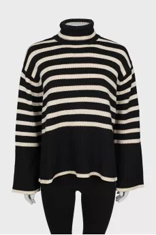 Knitted sweater with striped print