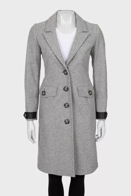 Single-breasted coat