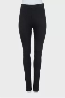 Sports leggings with zippers at the bottom