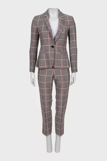 Suit with checkered trousers