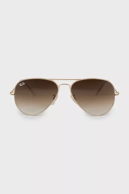 Aviator sunglasses with thin frame