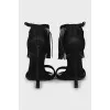 Leather sandals with crystals