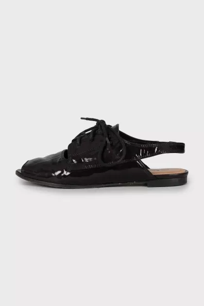 Lace-up open-toe shoes