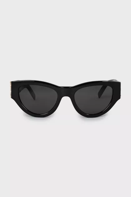 Sunglasses decorated with logo