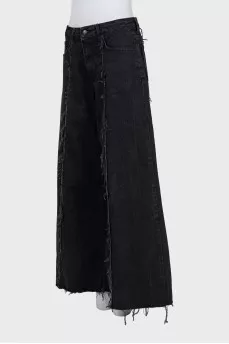 Flared jeans with raw seams